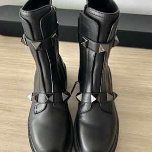 Valentino Roman Stud tonal stud Combat Boot brand new without box size 38.5